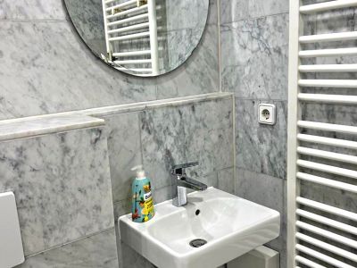 2  Zimmer-Wohnung frisch renoviert und m&ouml;bliert