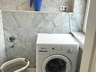 2  Zimmer-Wohnung frisch renoviert und m&ouml;bliert
