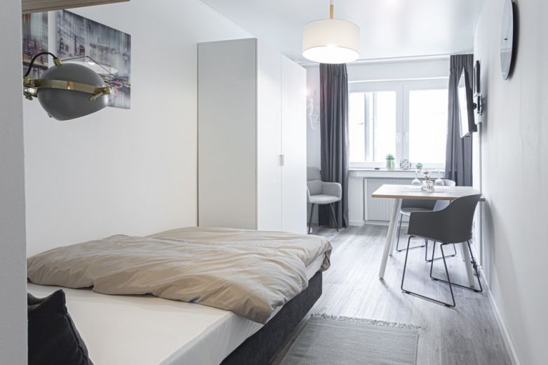 *****RUHIGES DESIGNER-APARTMENT IN ZENTRALER LAGE*****