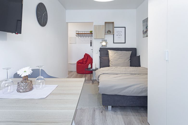 *****RUHIGES DESIGNER-APARTMENT IN ZENTRALER LAGE*****