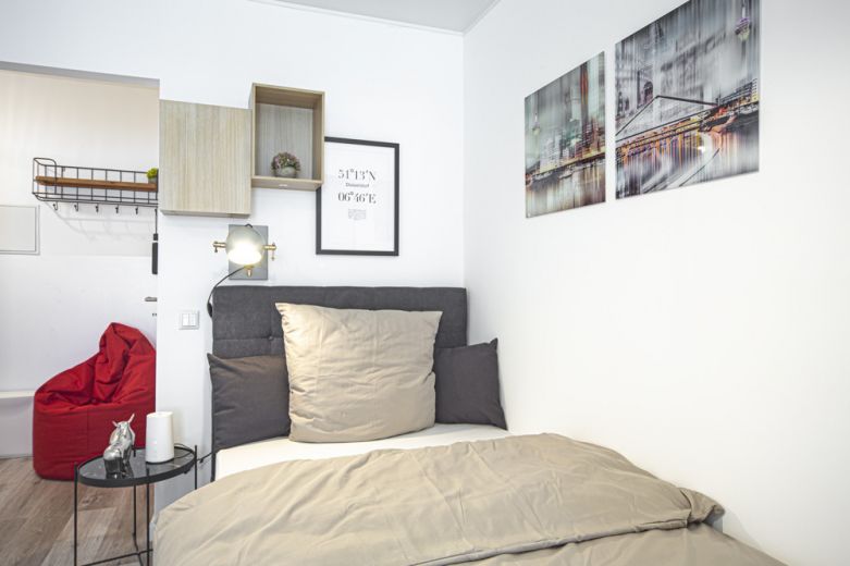 *****RUHIGES DESIGNER-APARTMENT IN ZENTRALER LAGE*****