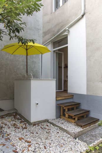 Wundersch&ouml;ne Erdgeschosswohnung mit exklusivem Zugang zum Innenhof!