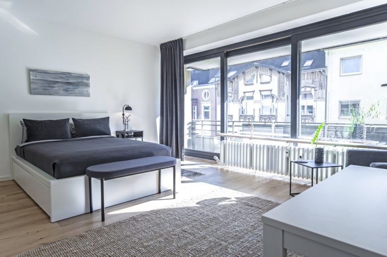 ***Moderne Designer-Wohnung mit Balkon am Medienhafen***