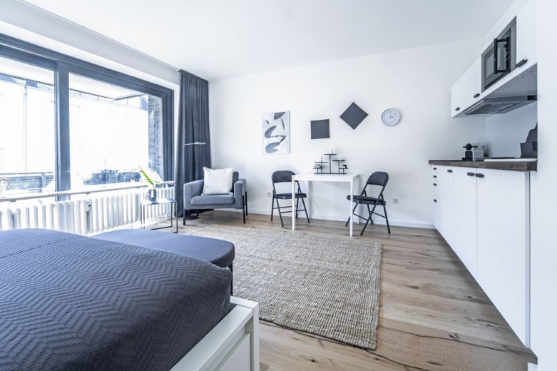 ***Moderne Designer-Wohnung mit Balkon am Medienhafen***
