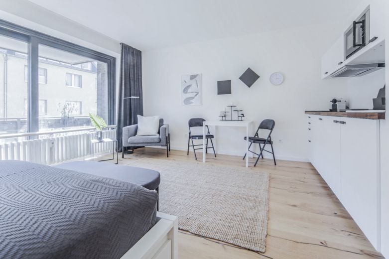 ***Moderne Designer-Wohnung mit Balkon am Medienhafen***