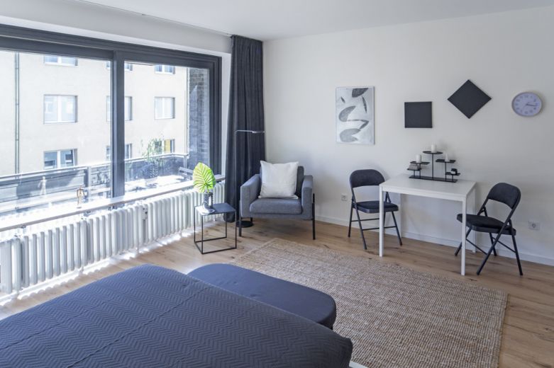 ***Moderne Designer-Wohnung mit Balkon am Medienhafen***