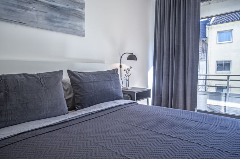 ***Moderne Designer-Wohnung mit Balkon am Medienhafen***