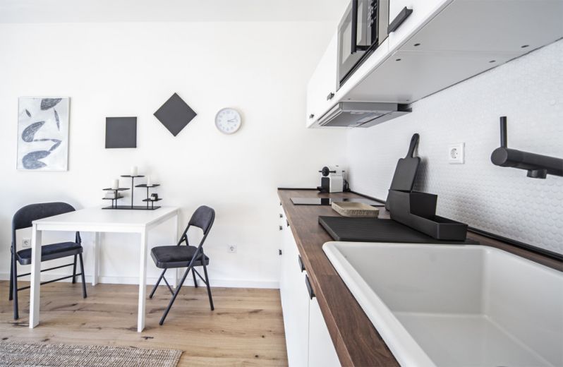***Moderne Designer-Wohnung mit Balkon am Medienhafen***