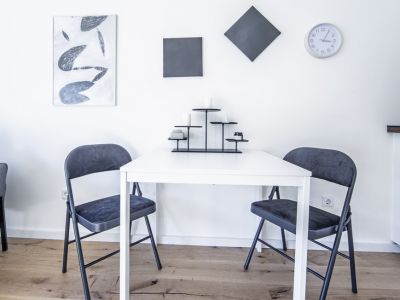 ***Moderne Designer-Wohnung mit Balkon am Medienhafen***