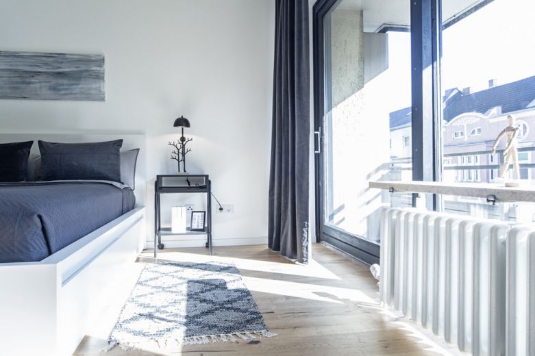 ***Moderne Designer-Wohnung mit Balkon am Medienhafen***