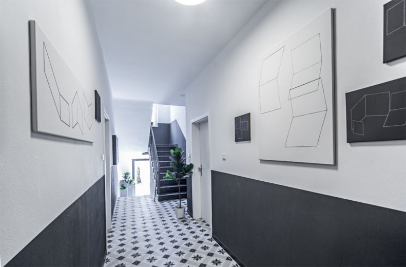 M&ouml;blierte Designer-Wohnung am Volksgarten