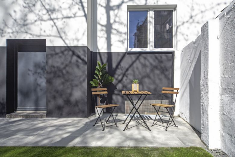 M&ouml;blierte Designer-Wohnung am Volksgarten