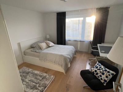 Erstbezug nach Sanierung! *BEFRISTET bis 31.12.2026 *Top m&ouml;bliertes Zimmer-in 2er WG mit Balkon