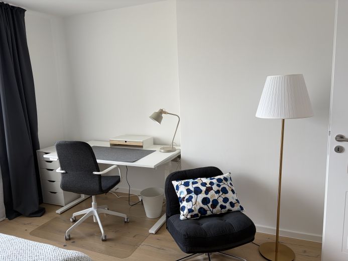 Erstbezug nach Sanierung! *BEFRISTET bis 31.12.2026 *Top m&ouml;bliertes Zimmer-in 2er WG mit Balkon