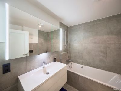 Exklusives, hochwertig m&ouml;bliertes Designer-Reihenhaus in M&uuml;nchen-Nymphenburg