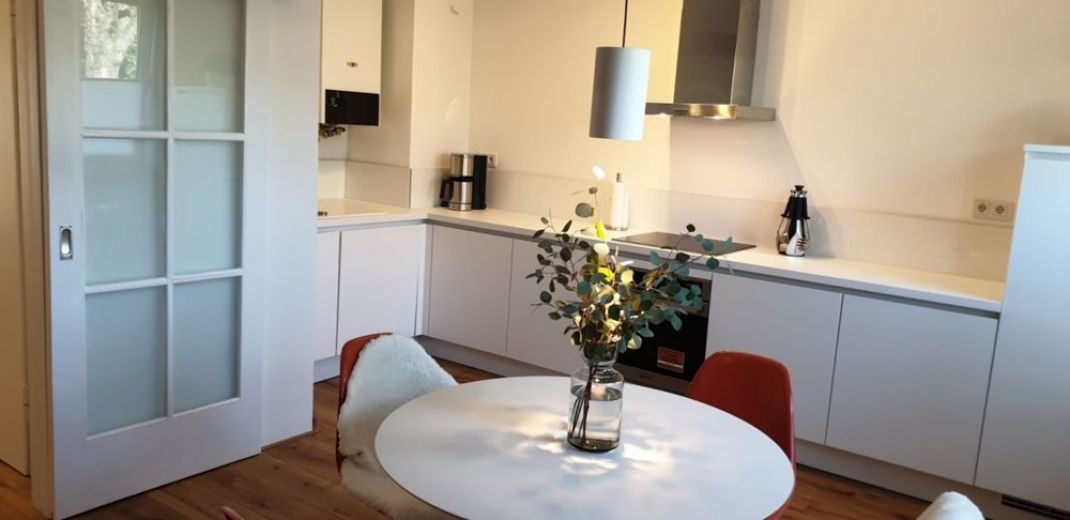 *****Gro&szlig;e Wohnung im sch&ouml;nen Stadtteil Pempelfort*****