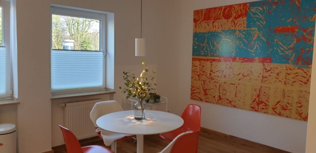 *****Gro&szlig;e Wohnung im sch&ouml;nen Stadtteil Pempelfort*****