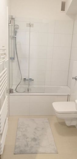*****Gro&szlig;e Wohnung im sch&ouml;nen Stadtteil Pempelfort*****
