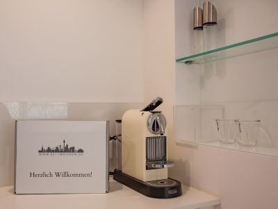 *****HOCHWERTIG M&Ouml;BLIERTES APARTMENT im Szeneviertel Pempelfort*****