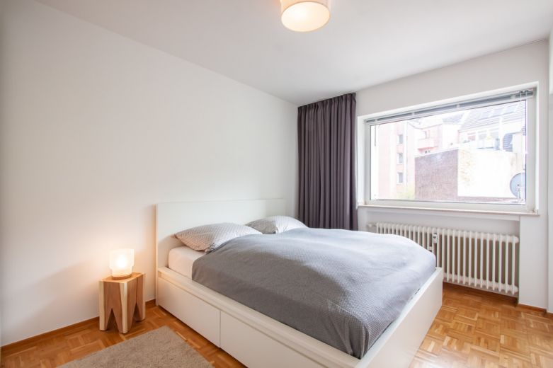 *****HOCHWERTIG M&Ouml;BLIERTES APARTMENT im Szeneviertel Pempelfort*****