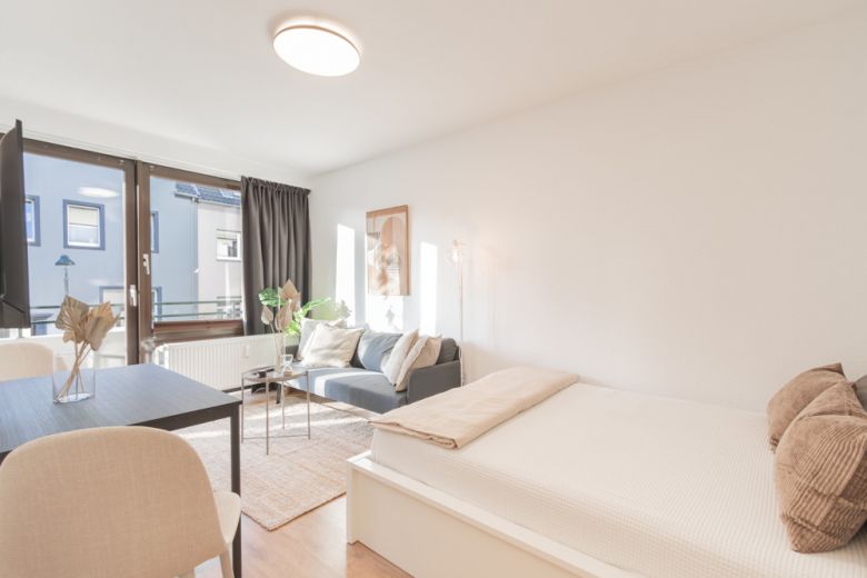 ***helles Cityapartment mit Sonnenbalkon***