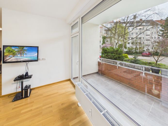 Renoviert | voll ausgestattet  | Gesicherter Stellplatz | Grunewald | Balkon