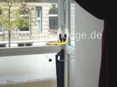 INTERLODGE  K&ouml;ln: Modern m&ouml;blierte 2-Zimmer-Wohnung mit Balkon im belgischen Viertel
