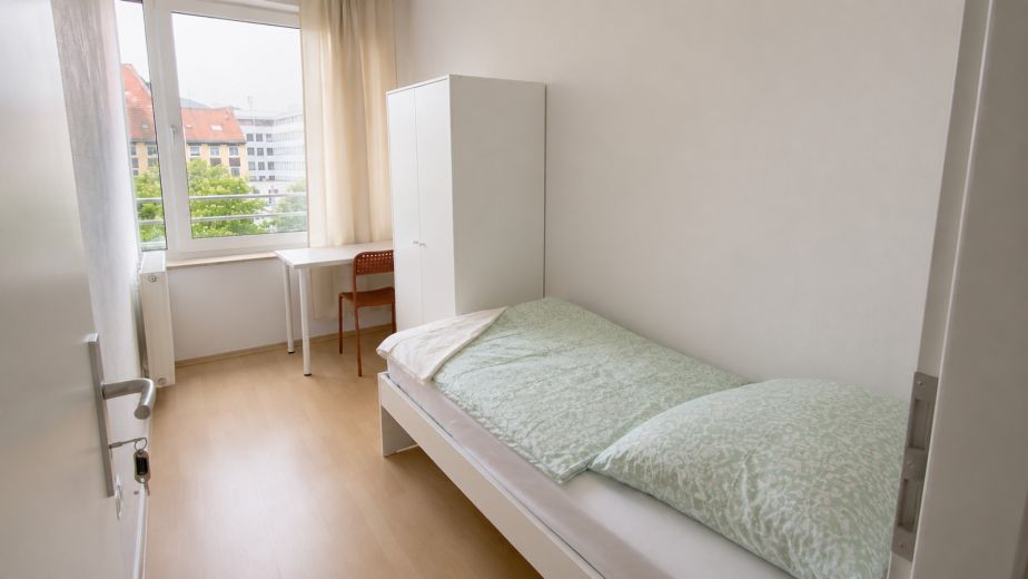 Zimmer 6 in 6er WG, Schwanenwall 5 WE 8