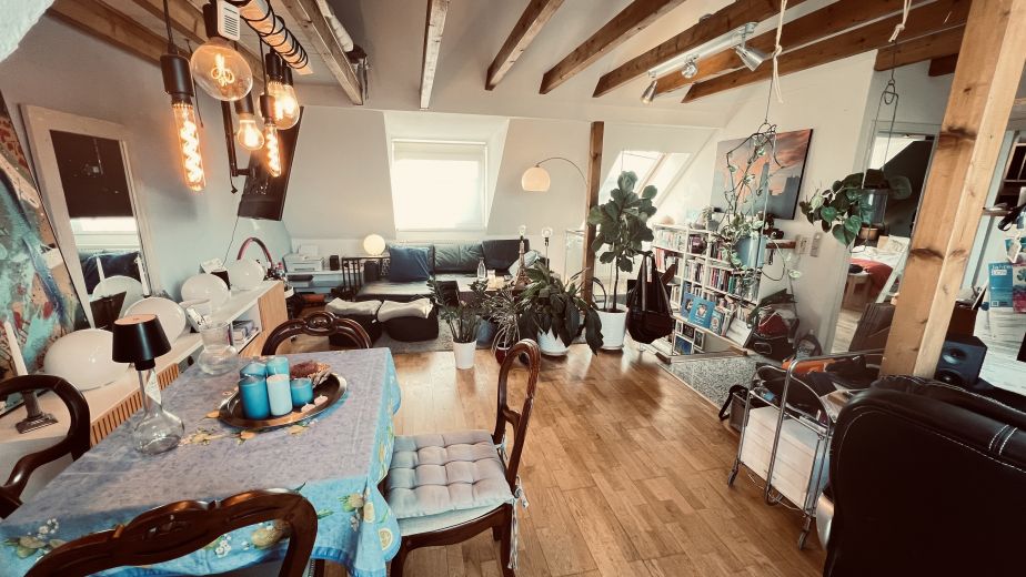 Ruhige 2 Zi Dachgeschosswohnung K&ouml;ln Lindenthal