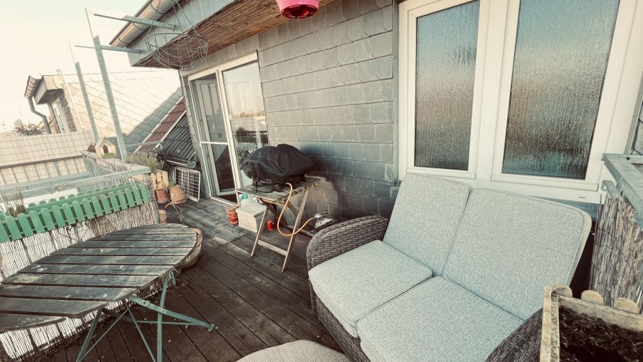Ruhige 2 Zi Dachgeschosswohnung K&ouml;ln Lindenthal