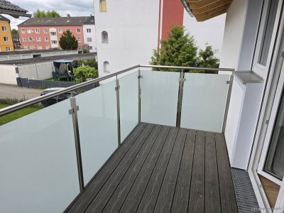 M&ouml;blierte 2-Zimmer-Wohnung mit Balkon in Kolbermoor