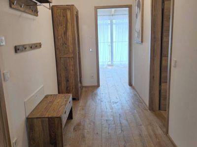 M&ouml;blierte 2-Zimmer-Wohnung mit Balkon in Kolbermoor