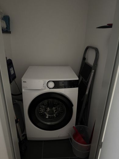 Vollm&ouml;blierte 3 Zi Wohnung in top Lage zur Untermiete