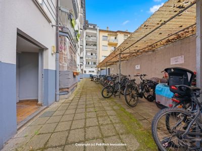 STADTJUWEL: Schicke vollm&ouml;bilierte 2-Zimmerwohnung in der Karlsruhe S&uuml;dstadt mit Balkon
