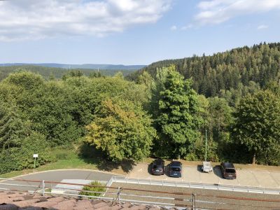 Charmante, kleine Wohnung mit Einbauk&uuml;che in idyllischem Ferienpark. Als Ferienwohnung oder Studentenwohnung geeignet.