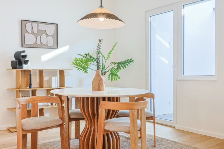 *****Stilvoll m&ouml;blierte 2-Zimmer-Wohnung im Hochparterre mit Balkon & Garten *****