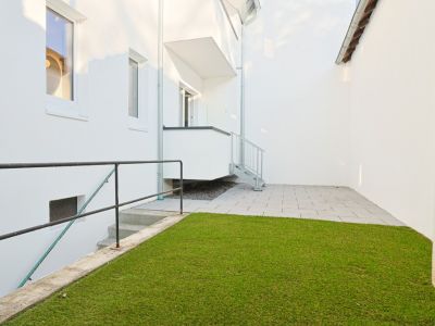 *****Stilvoll m&ouml;blierte 2-Zimmer-Wohnung im Hochparterre mit Balkon & Garten *****