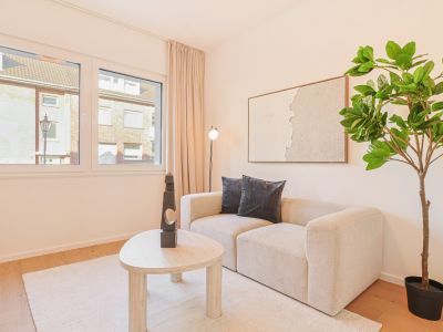 *****Stilvoll m&ouml;blierte 2-Zimmer-Wohnung im Hochparterre mit Balkon & Garten *****