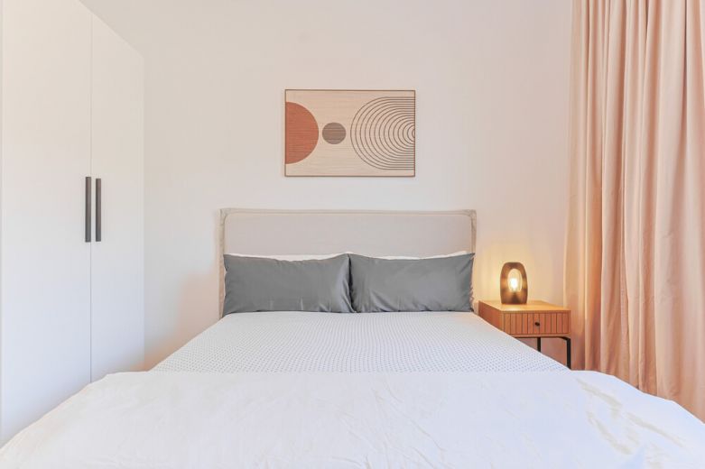 *****Stilvoll m&ouml;blierte 2-Zimmer-Wohnung im Hochparterre mit Balkon & Garten *****