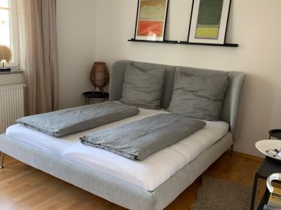 M&ouml;blierte 2-Zimmer-Wohnung mit 2 Balkone in Bad Aibling