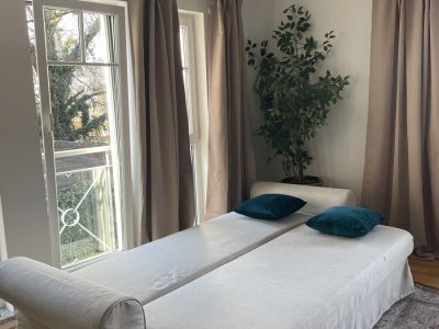 M&ouml;blierte 2-Zimmer-Wohnung mit 2 Balkone in Bad Aibling