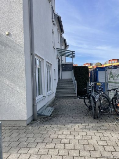 M&ouml;blierte 2-Zimmer-Wohnung mit 2 Balkone in Bad Aibling