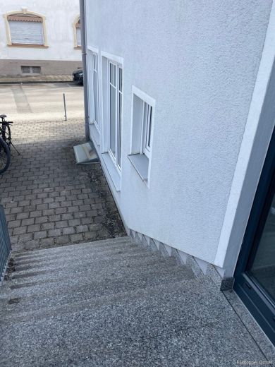 M&ouml;blierte 2-Zimmer-Wohnung mit 2 Balkone in Bad Aibling