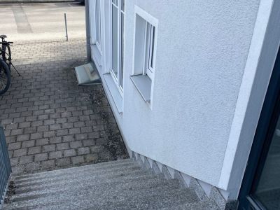 M&ouml;blierte 2-Zimmer-Wohnung mit 2 Balkone in Bad Aibling