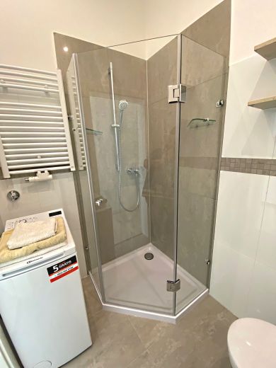 Sehr sch&ouml;n eingerichtetes 1-Zimmer Apartment in der Stadtmitte