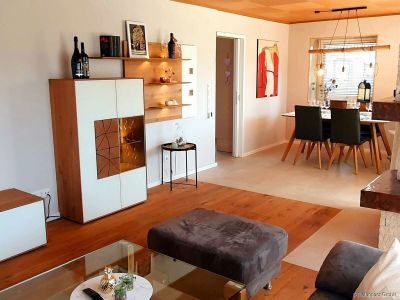 M&ouml;blierte 3-Zimmer-Wohnung mit Terrasse in Bruckm&uuml;hl