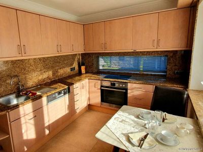 M&ouml;blierte 3-Zimmer-Wohnung mit Terrasse in Bruckm&uuml;hl