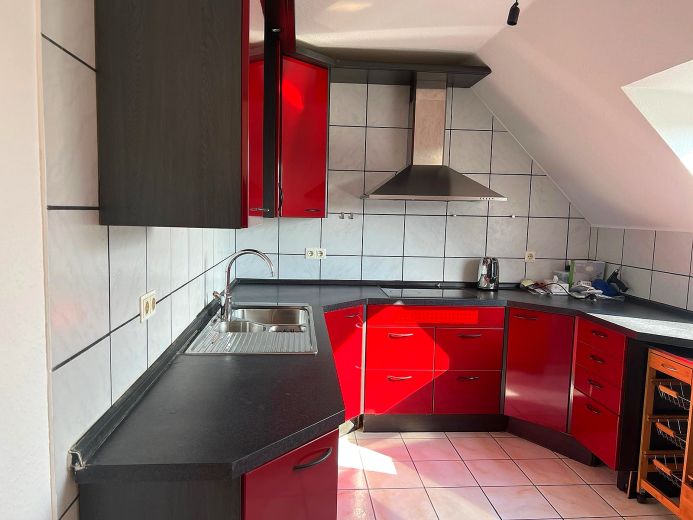 Helle 4,5 Zimmer-Penthaus-Wohnung miit Sonnenbalkon in Oberkassel/L&ouml;rick