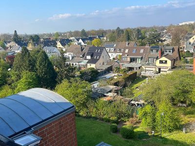 Helle 4,5 Zimmer-Penthaus-Wohnung mit Sonnenbalkon in Oberkassel/L&ouml;rick