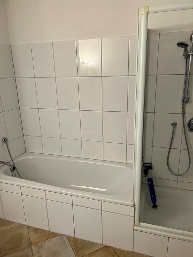 Helle 4,5 Zimmer-Penthaus-Wohnung mit Sonnenbalkon in Oberkassel/L&ouml;rick